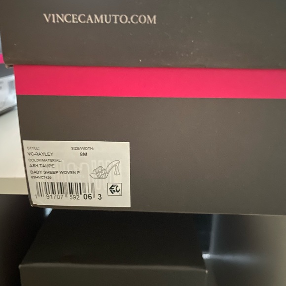 Vince Camuto Mule Size 8 NWT. Tan - Picture 7 of 8